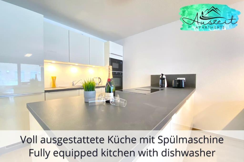 Auszeit Apartment Smile: Lakeside Retreat with Dual Balconies Friedrichshafen Exterior photo